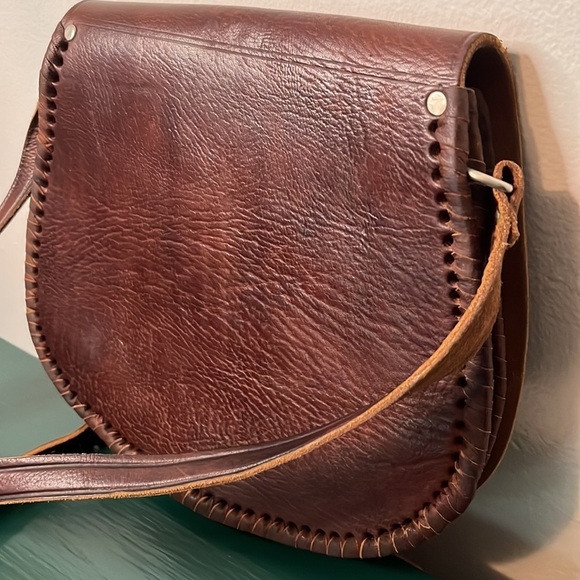 Vintage Bohemian Handmade & Hand Pressed 100%  Leather Saddle Crossbody Bag - Picture 5 of 12